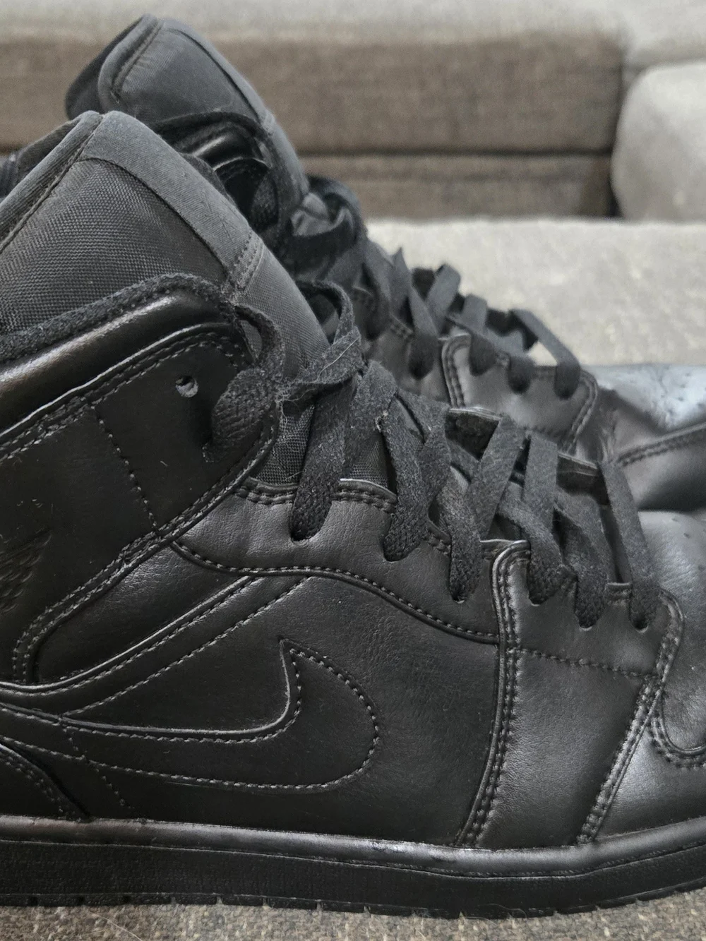 Jordan all black